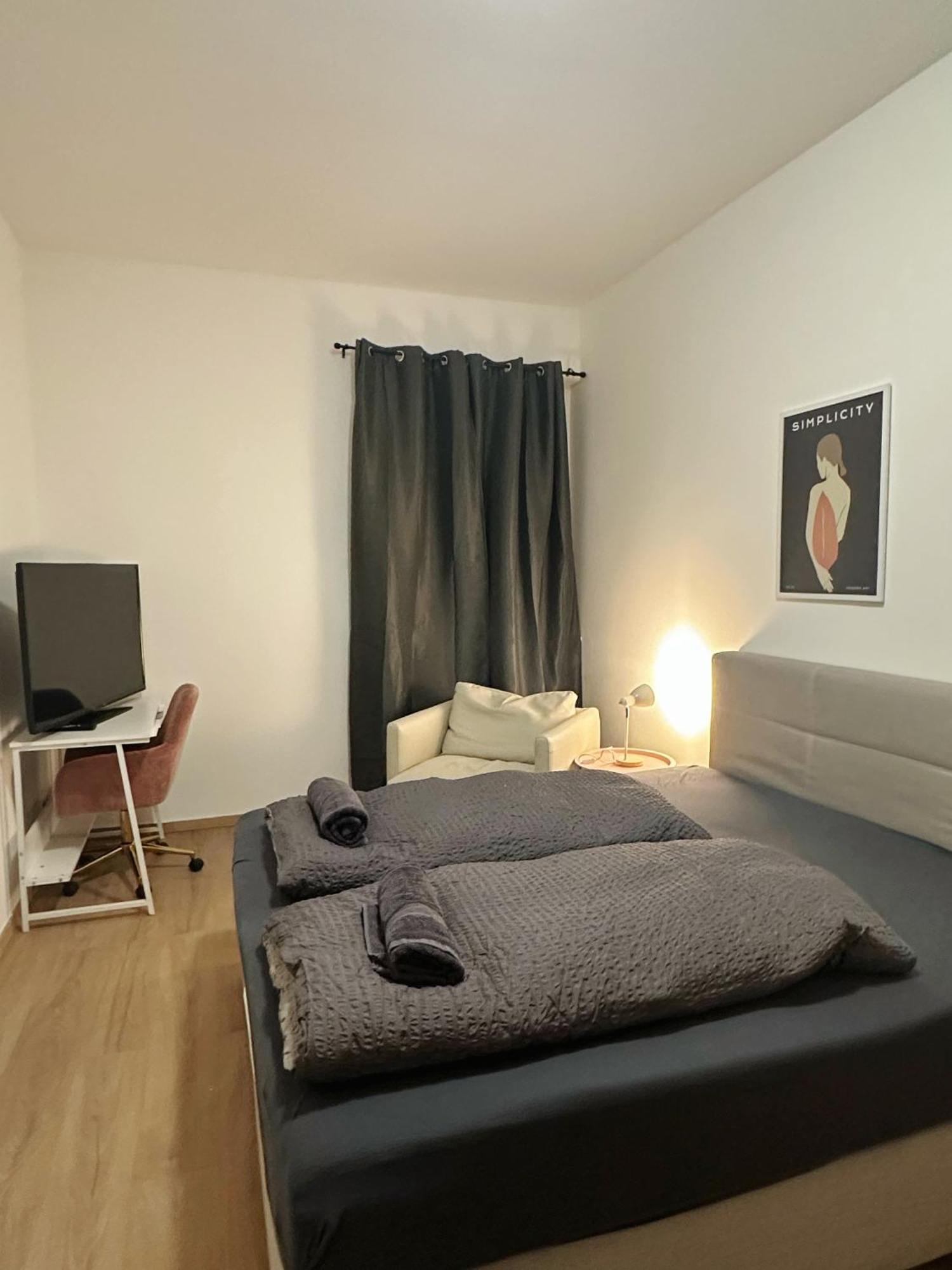 2Schlafenzimmer 5Betten Montuerwhonung Leilighet Düsseldorf Eksteriør bilde