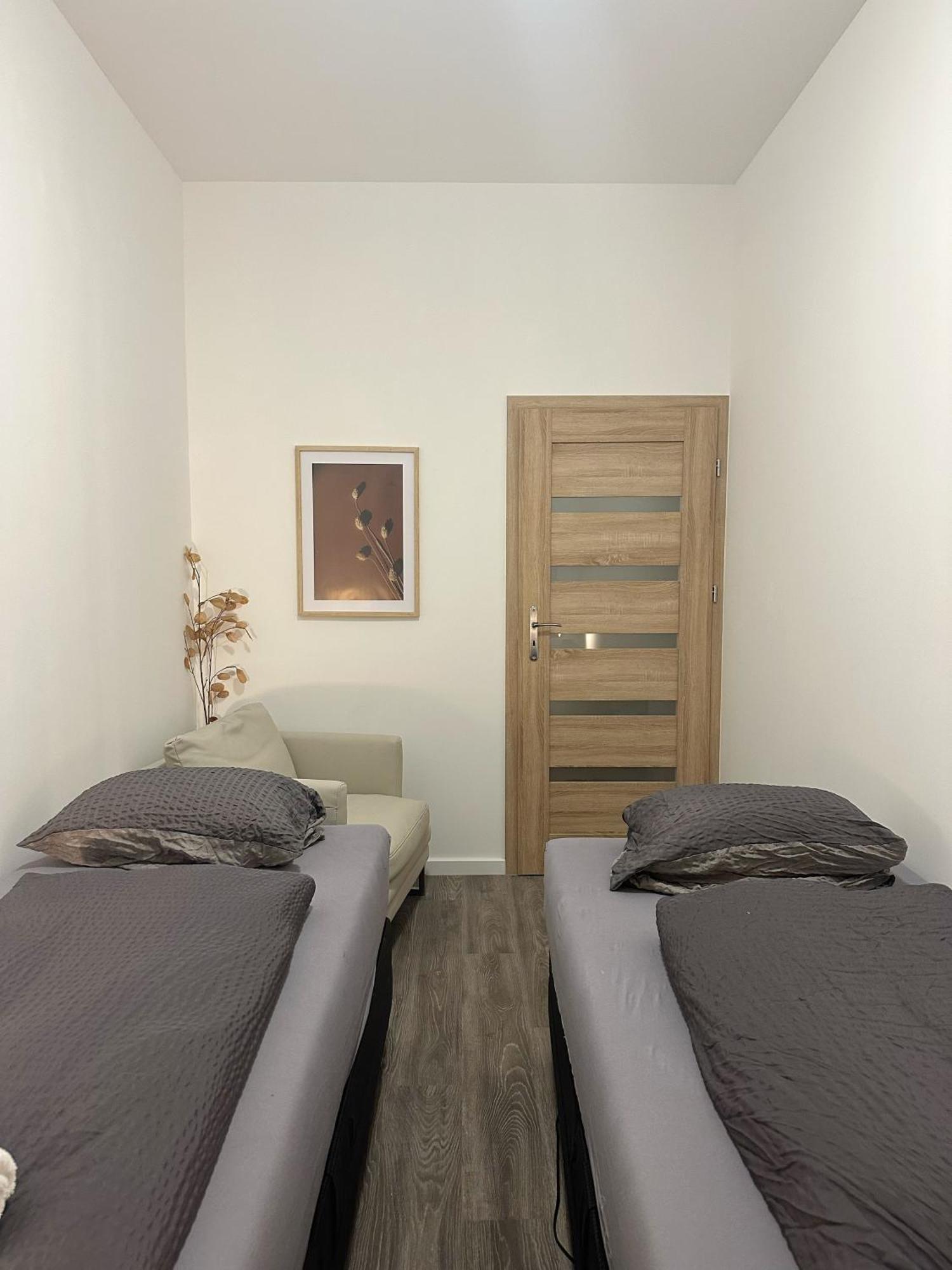 2Schlafenzimmer 5Betten Montuerwhonung Leilighet Düsseldorf Eksteriør bilde